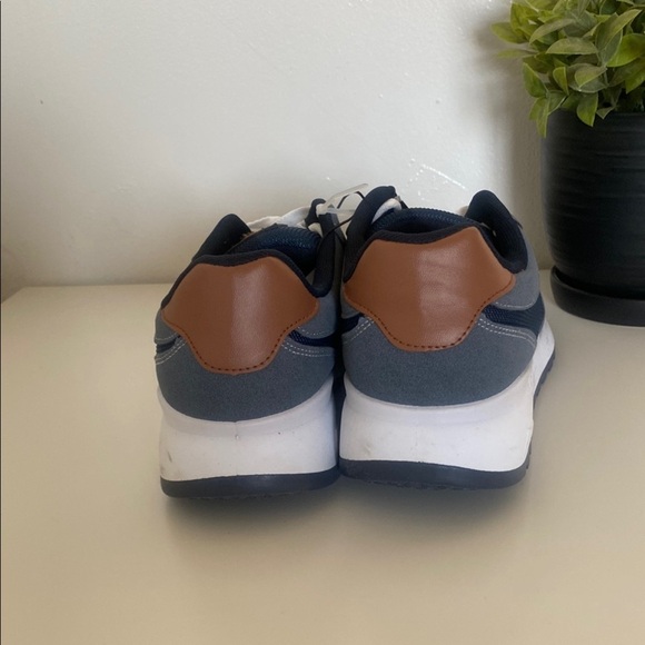 Lucky Brand Gray and Blue Sneakers with Suede and Mesh - Picture 4 of 10